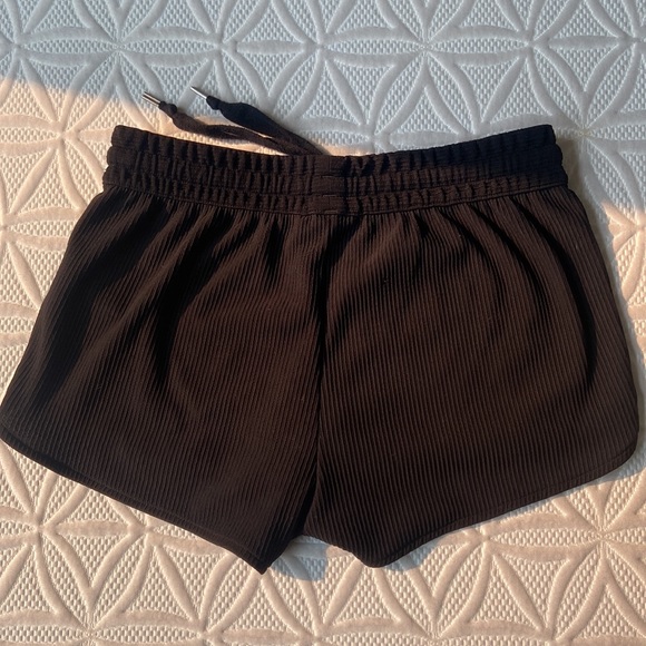 Adidas hot short, atheltic style size small - Picture 6 of 8